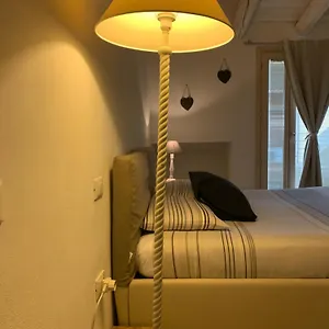 https://antonella-gardalake-2.it-lombardy.com